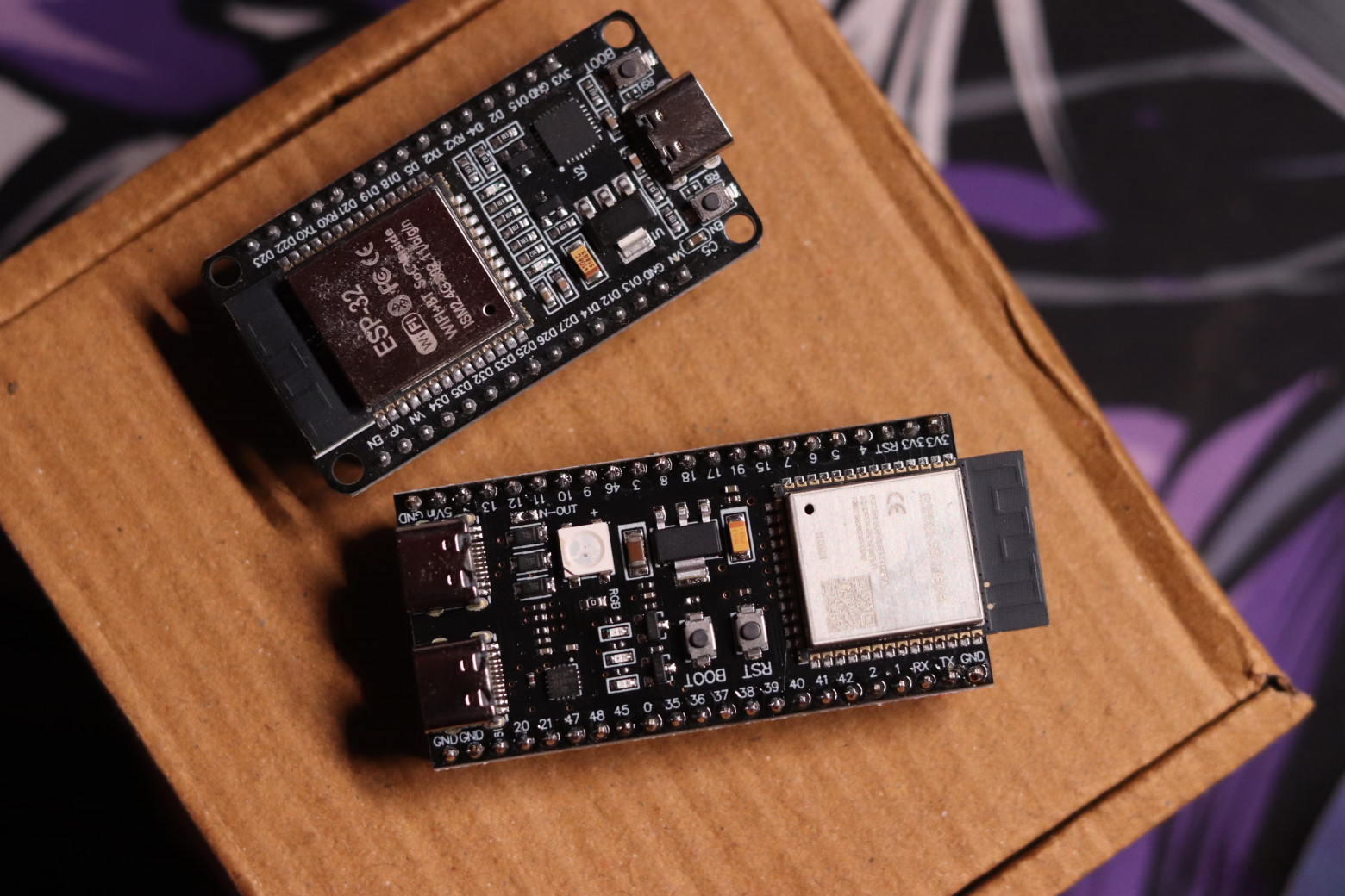 Две платы ESP32